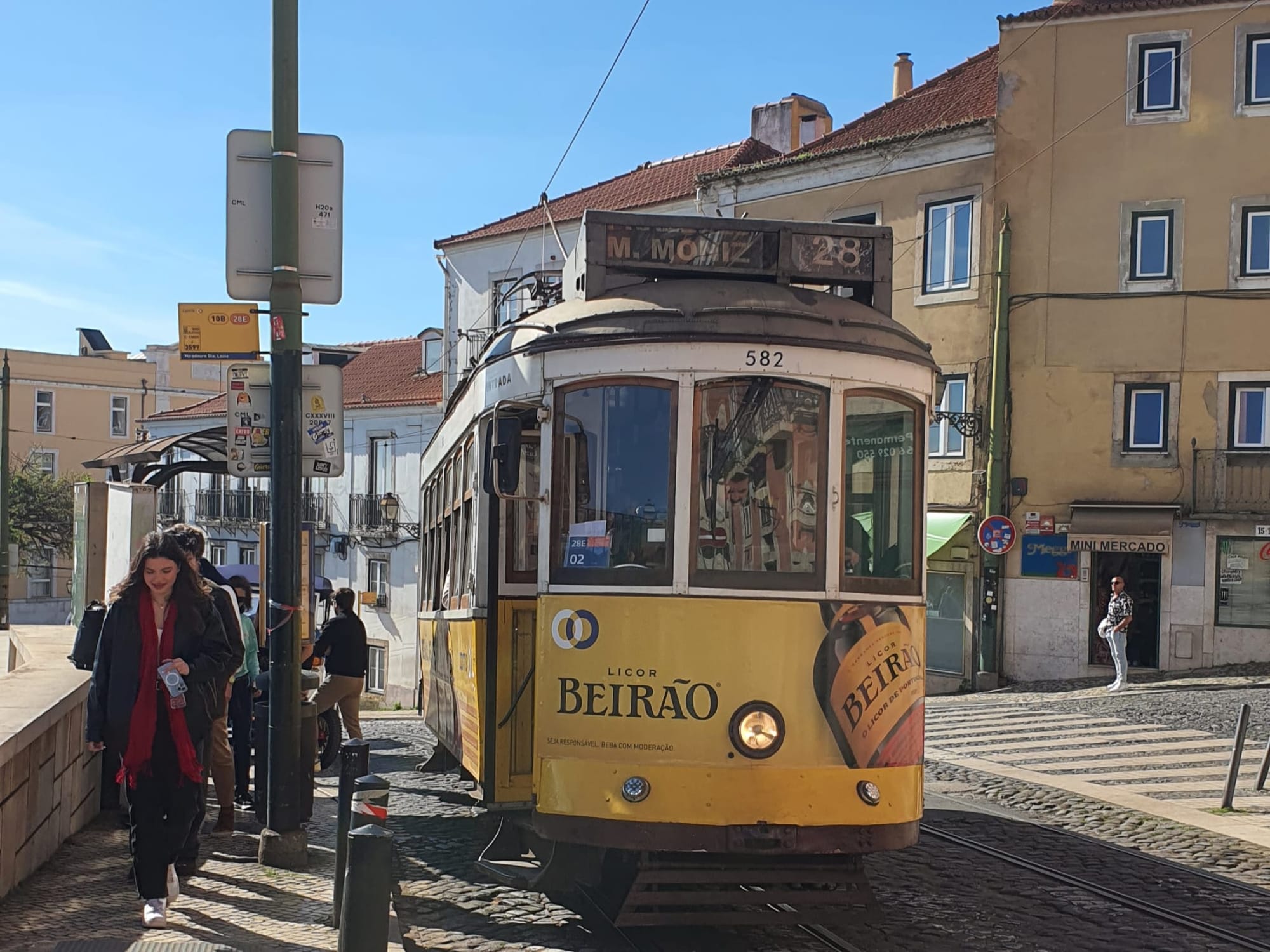 Guide to Getting Around Lisbon by Public Transport