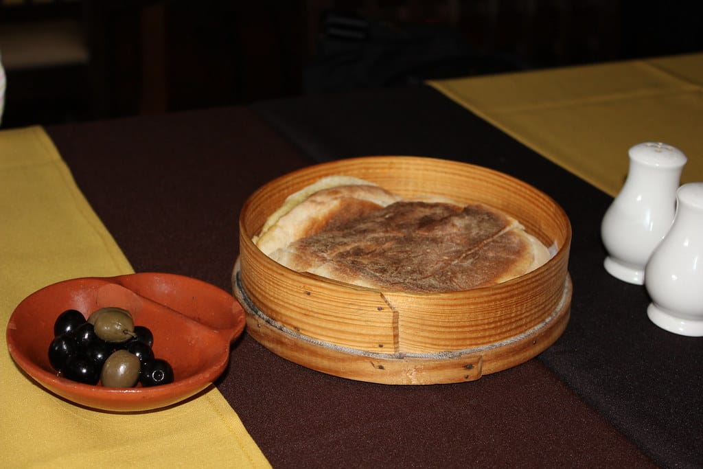 Bolo do caco, Portuguese vegan flatbread